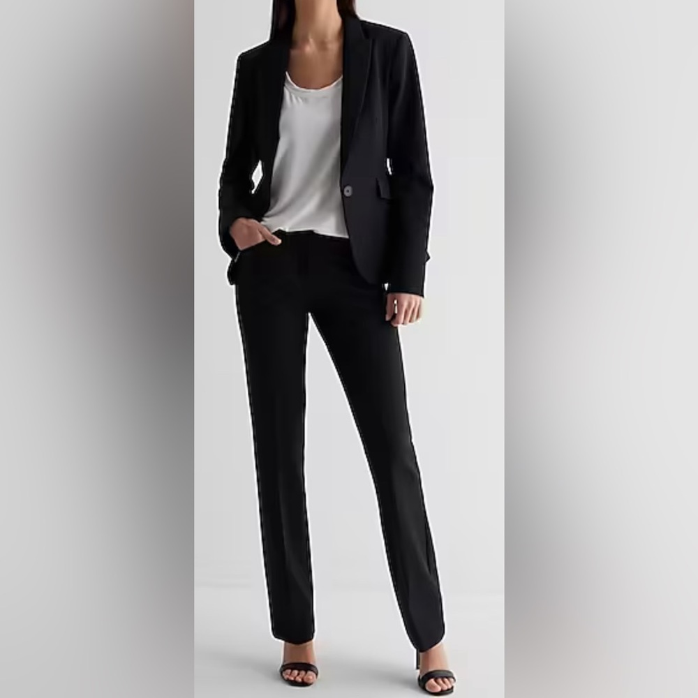 Express Women’s Suit — black